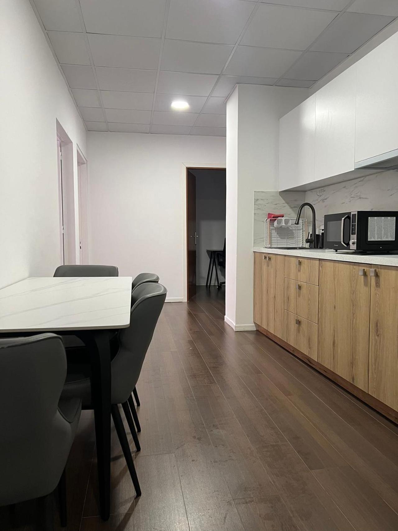 Anhome K11 Serviced Apartments เอเธนส์ ภายนอก รูปภาพ