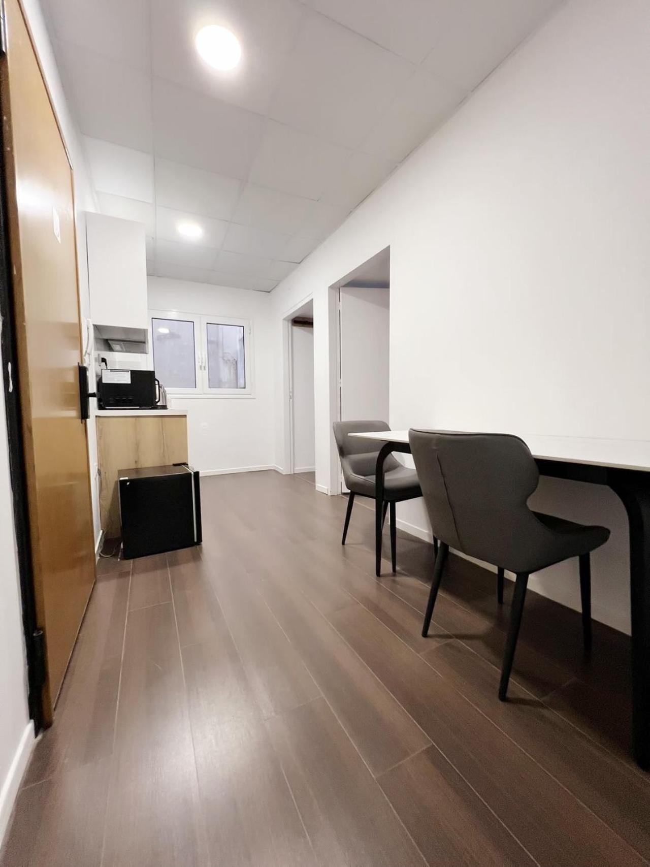 Anhome K11 Serviced Apartments เอเธนส์ ภายนอก รูปภาพ